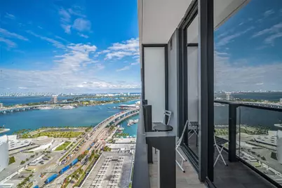 398 NE 5th St #3207, Miami, FL 33132 - Photo 16