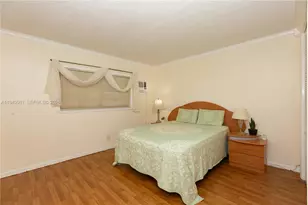 7401 Pines Blvd, Pembroke Pines, FL 33024 - Photo 16