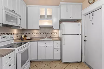 7401 Pines Blvd #222, Pembroke Pines, FL 33024 - Photo 6
