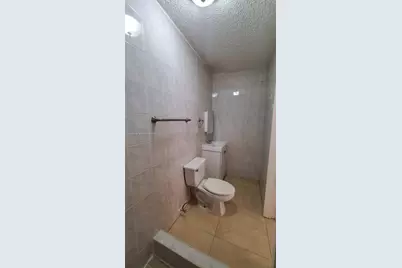 2124 Scott St #EFFICIENCY, Hollywood, FL 33020 - Photo 8