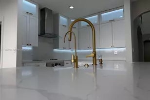 364 SW 188th Ave, Pembroke Pines, FL 33029 - Photo 44
