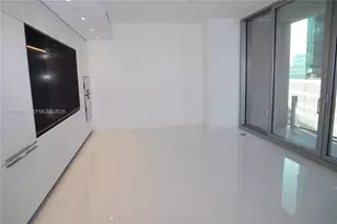 300 Biscayne Blvd Way, Miami, FL 33131 - Photo 6