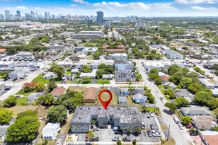 300 NE 1st Ct, Hallandale Beach, FL 33009 - Photo 1