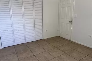 915 SE 13th Rd, Homestead, FL 33035 - Photo 12