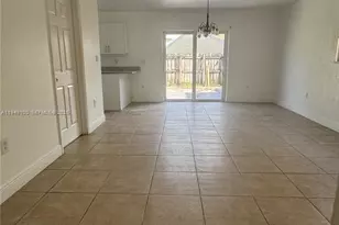 915 SE 13th Rd, Homestead, FL 33035 - Photo 10