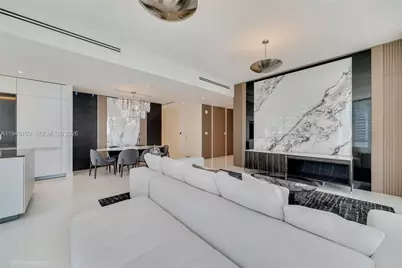 300 Biscayne Boulevard Way #2307W, Miami, FL 33131 - Photo 4