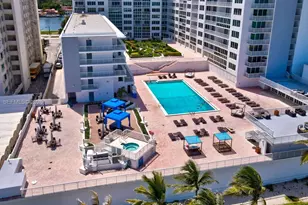 5401 Collins Ave, Miami Beach, FL 33140 - Photo 24