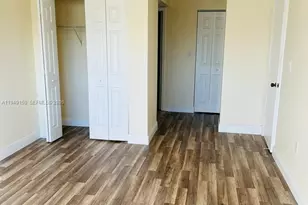 1000 St Charles Pl, Pembroke Pines, FL 33026 - Photo 34