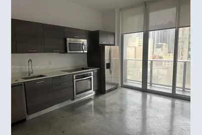 151 SE 1st St #1006, Miami, FL 33131 - Photo 2