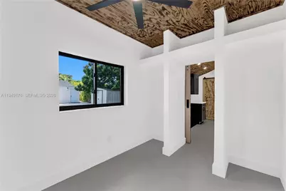 889 NW 102nd St #1, Miami, FL 33150 - Photo 4