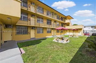 465 E 28th St, Hialeah, FL 33013 - Photo 12