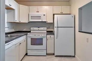 2200 Springdale Blvd, Palm Springs, FL 33461 - Photo 8