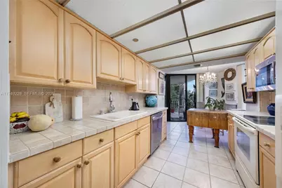 4000 Towerside Ter #301, Miami, FL 33138 - Photo 8