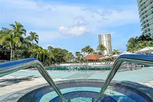 100 Bayview Dr, Sunny Isles Beach, FL 33160 - Photo 42