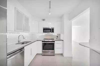 100 Bayview Dr #408, Sunny Isles Beach, FL 33160 - Photo 20