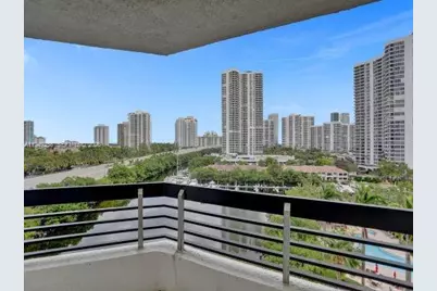 3400 NE 192nd St #609, Aventura, FL 33180 - Photo 2
