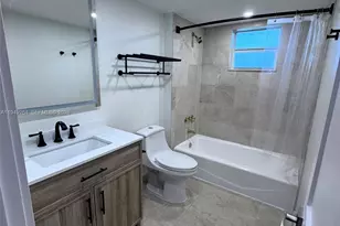 100 Edgewater Dr, Coral Gables, FL 33133 - Photo 22