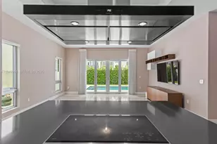 8415 NW 34th Dr, Doral, FL 33122 - Photo 24