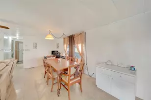 5208 SW 34th St, Davie, FL 33314 - Photo 14