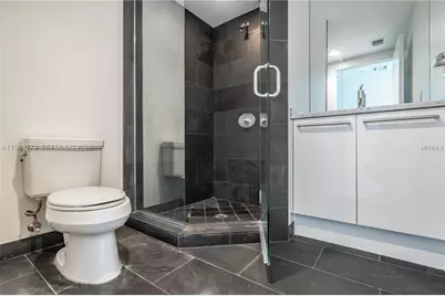 900 Biscayne Blvd #301, Miami, FL 33132 - Photo 8