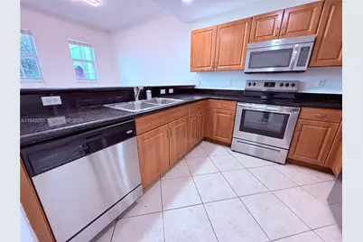 11202 NW 83 St #207, Doral, FL 33178 - Photo 12