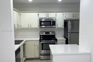 1802 Waterview Cir, Palm Springs, FL 33461 - Photo 10