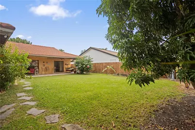15824 Cotswold Ct, Davie, FL 33331 - Photo 42