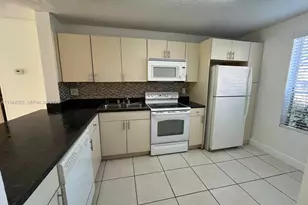 8028 SW 21st Ct, Miramar, FL 33025 - Photo 2