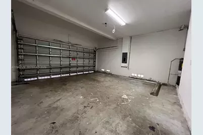 3334 NE 3rd Dr, Homestead, FL 33033 - Photo 8