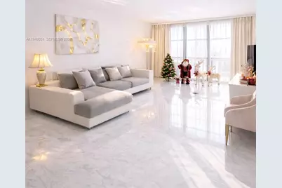 800 Parkview Dr #928, Hallandale Beach, FL 33009 - Photo 2