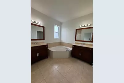 7412 NW 108th Path #0, Doral, FL 33178 - Photo 26