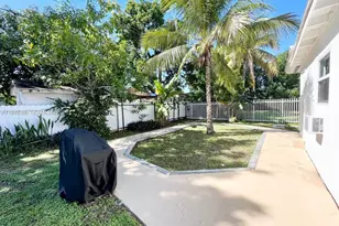 1130 NE 111th St, Biscayne Park, FL 33161 - Photo 18