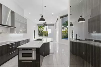 11098 Canary Island Ct, Plantation, FL 33324 - Photo 12