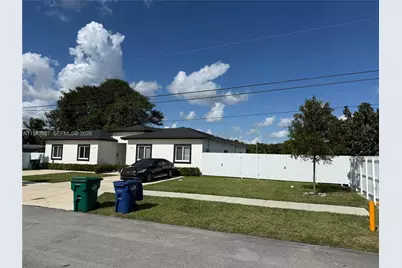 12047 12049 SW 213th St, Miami, FL 33177 - Photo 2