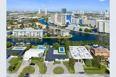 430 Tamarind Dr, Hallandale Beach, FL 33009 - Photo 4