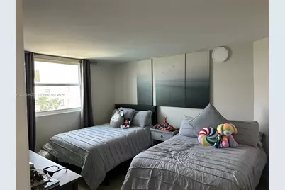 5880 Collins Ave #705, Miami Beach, FL 33140 - Photo 32