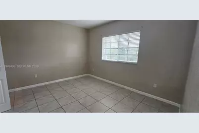 2711 NE 4th St #204, Homestead, FL 33033 - Photo 8