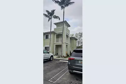 2711 NE 4th St #204, Homestead, FL 33033 - Photo 2