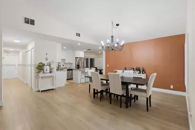 8615 Bridle Path Ct, Davie, FL 33328 - Photo 8