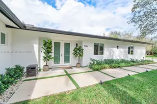 7601 SW 165th Terrace, Palmetto Bay, FL 33157 - Photo 2