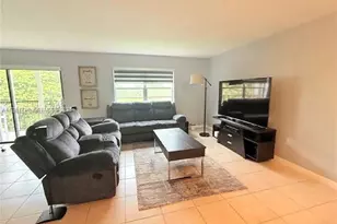 8931 N New River Canal Rd, Plantation, FL 33324 - Photo 6
