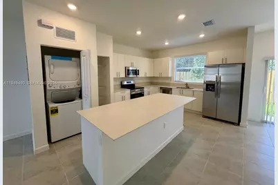 254 SE 10th Ct #254, Florida City, FL 33034 - Photo 10