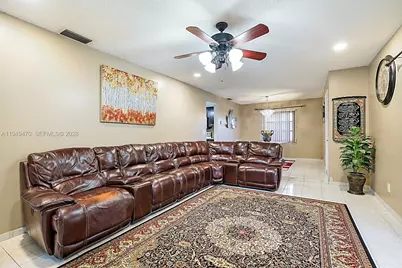 2210 NW 91st Ter, Pembroke Pines, FL 33024 - Photo 4