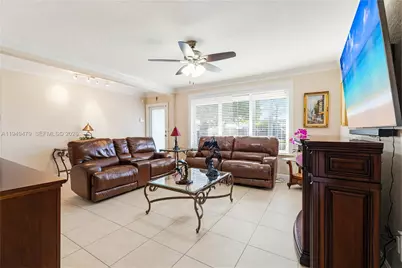 9461 SW 31st Ter, Miami, FL 33165 - Photo 12