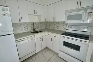 5161 Collins Ave, Miami Beach, FL 33140 - Photo 4