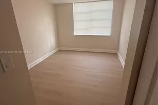 484 NW 165th St Rd, Miami, FL 33169 - Photo 12