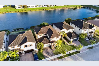 9411 W 35th Ave, Hialeah, FL 33018 - Photo 2