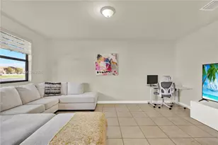 9411 W 35th Ave, Hialeah, FL 33018 - Photo 12