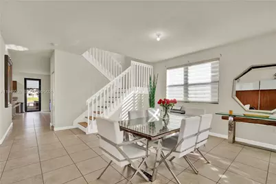 9411 W 35th Ave, Hialeah, FL 33018 - Photo 6