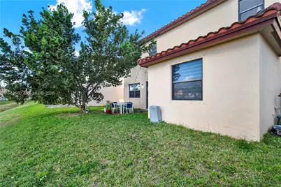 9411 W 35th Ave, Hialeah, FL 33018 - Photo 34